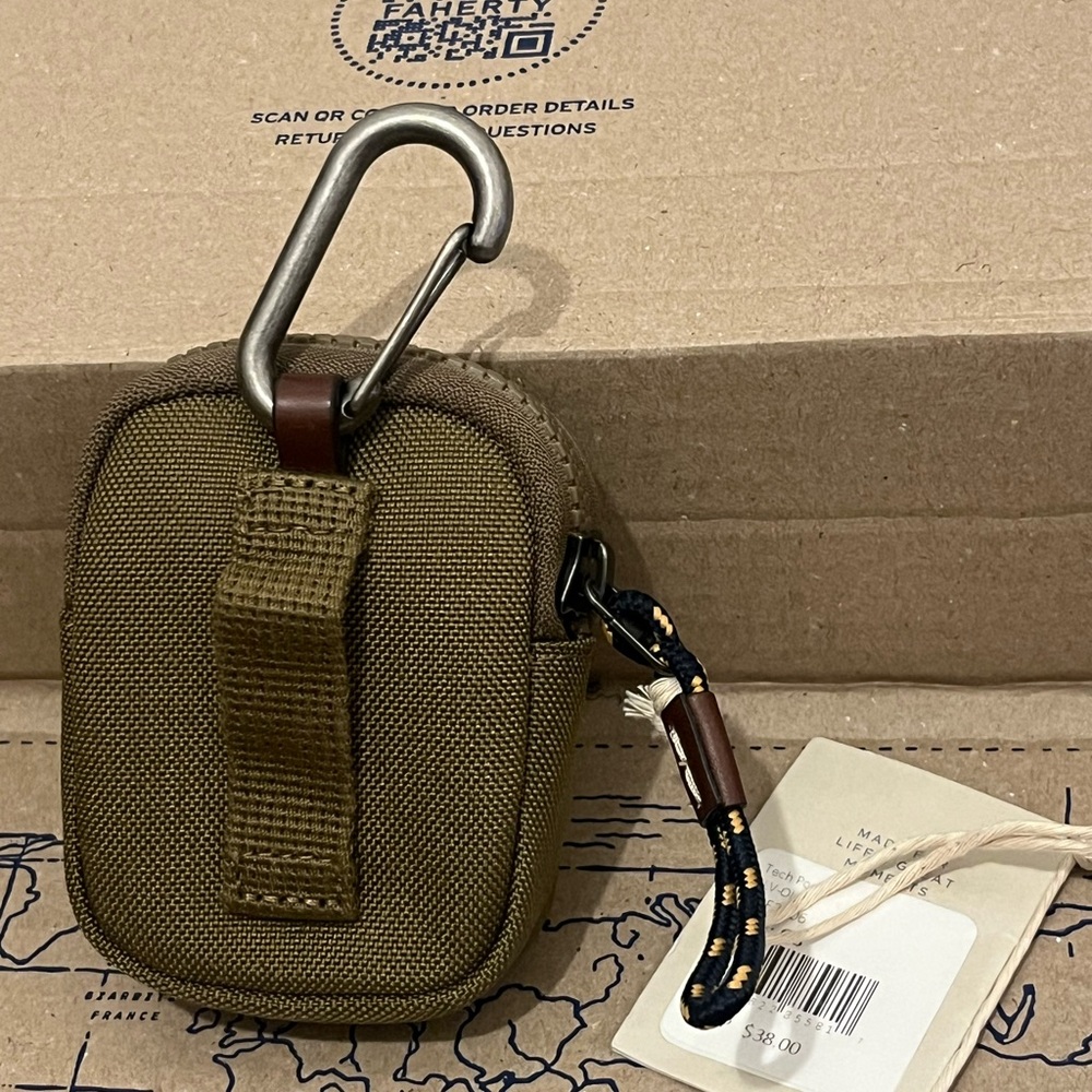 Faherty Men’s Mini Bag - Picture 3 of 4